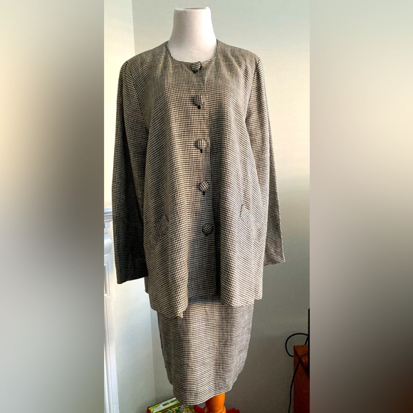 Vintage Houndstooth Suit.     Flora Kung - Picture 3 of 5